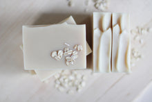 Load image into Gallery viewer, OAT MILK &amp; OATMEAL unscented soap